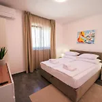 Διαμέρισμα Penthouse Reniks *