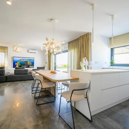 Penthouse Reniks Apartamento *