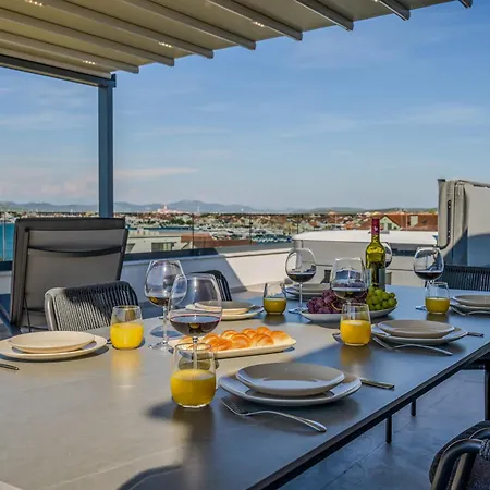 Penthouse Reniks Apartamento *