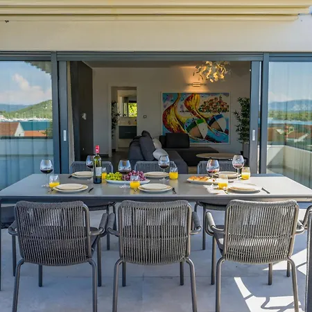 Penthouse Reniks * Murter