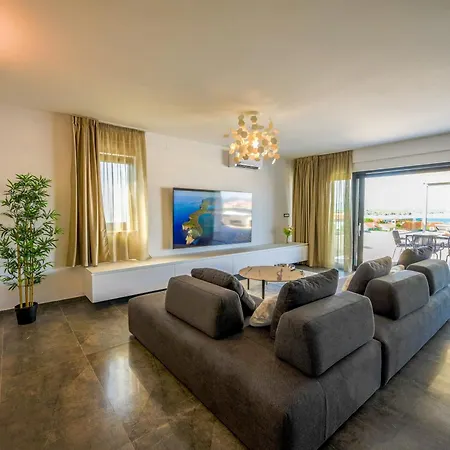 Penthouse Reniks Apartment *