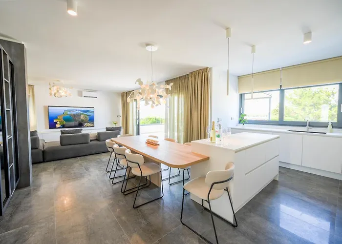 Penthouse Reniks Apartman